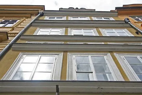Mostecká 12 Residence Praga 3*,