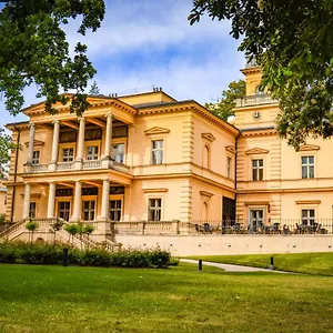3* Szálloda Lanna