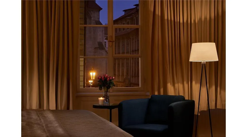 Mostecka 12 Residence Praga Hotel
