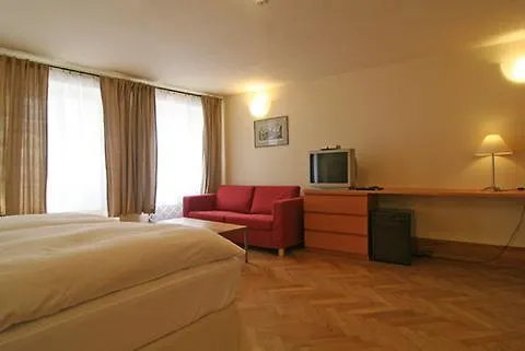 Mostecka 12 Residence Praga Hotel