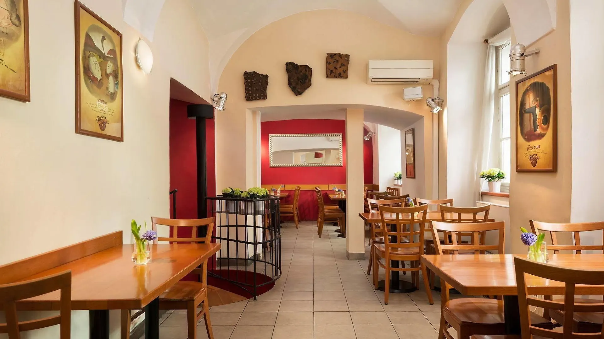 Mostecka 12 Residence Praga 3*,