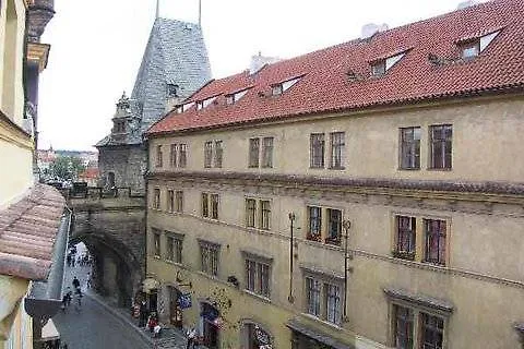 Mostecka 12 Residence Prag Otel